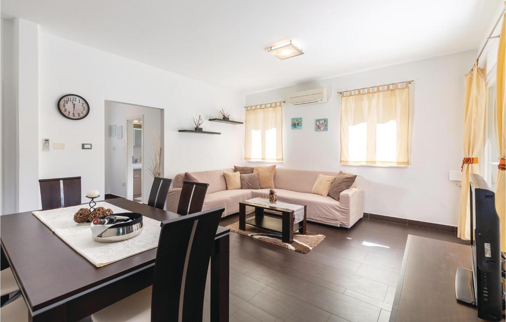 Gorgeous Apartment In Labin With Kitchen Экстерьер фото